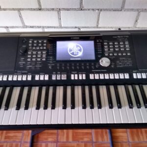 Yamaha PSR-S975